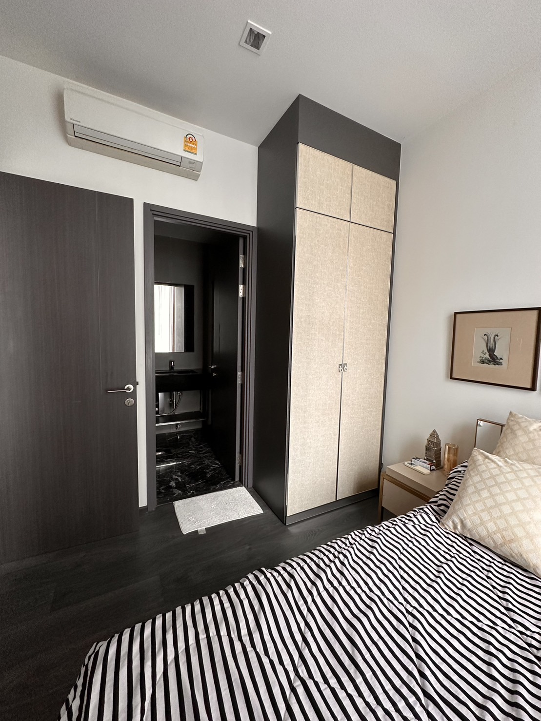 Edge Sukhumvit 23 I BTS Asoke ,| MRT Sukhumvit  I HL