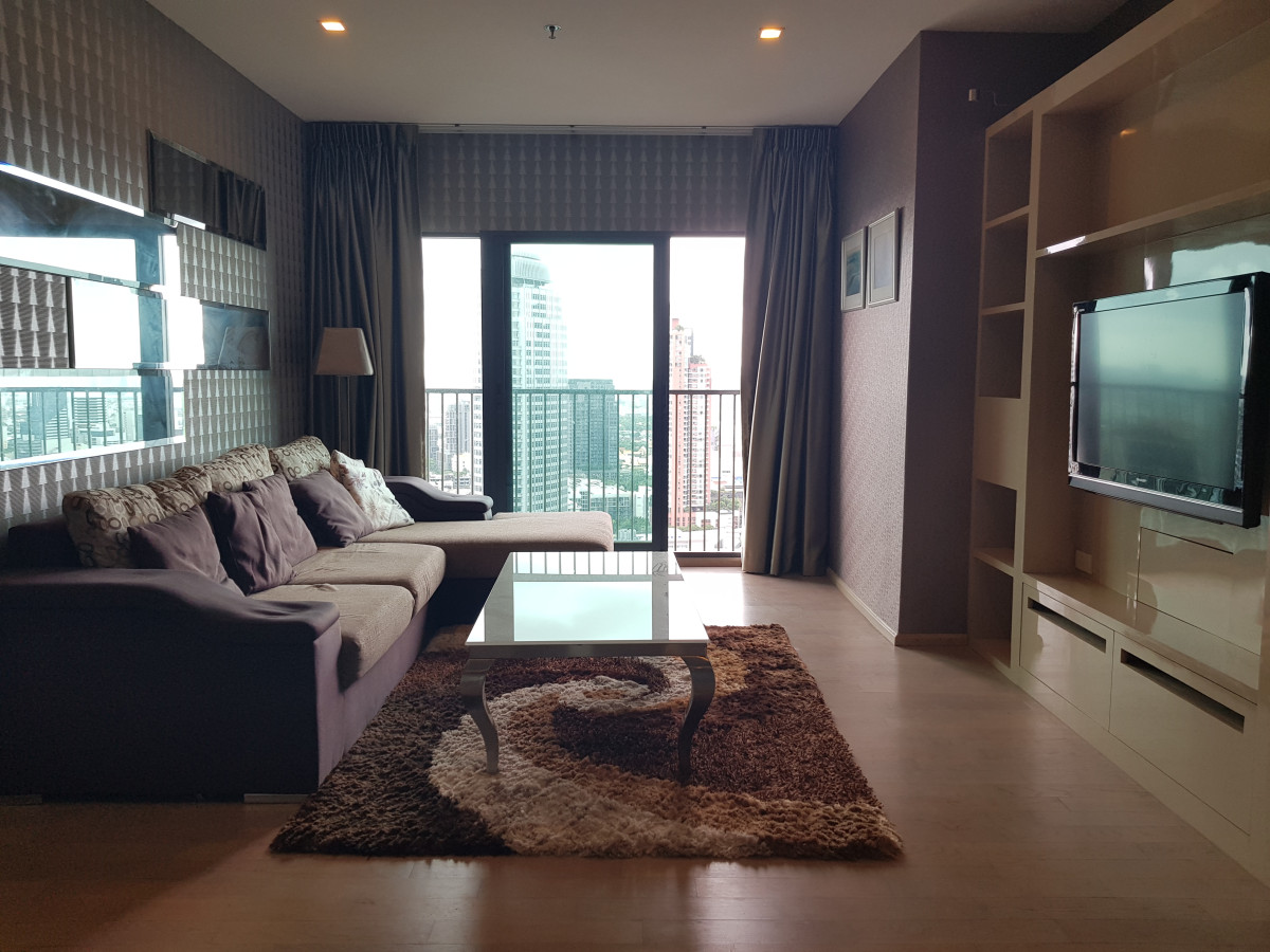 NOBLE REMIX / BTS THONGLOR / HL / CONDO CONNECTED TO BTS THONGLOR 3BED3BATH HIGH FLOOR NICE VIEW READY TO MOVE IN ACCEPTED ALL NATIONALITY 100K PER MONTH