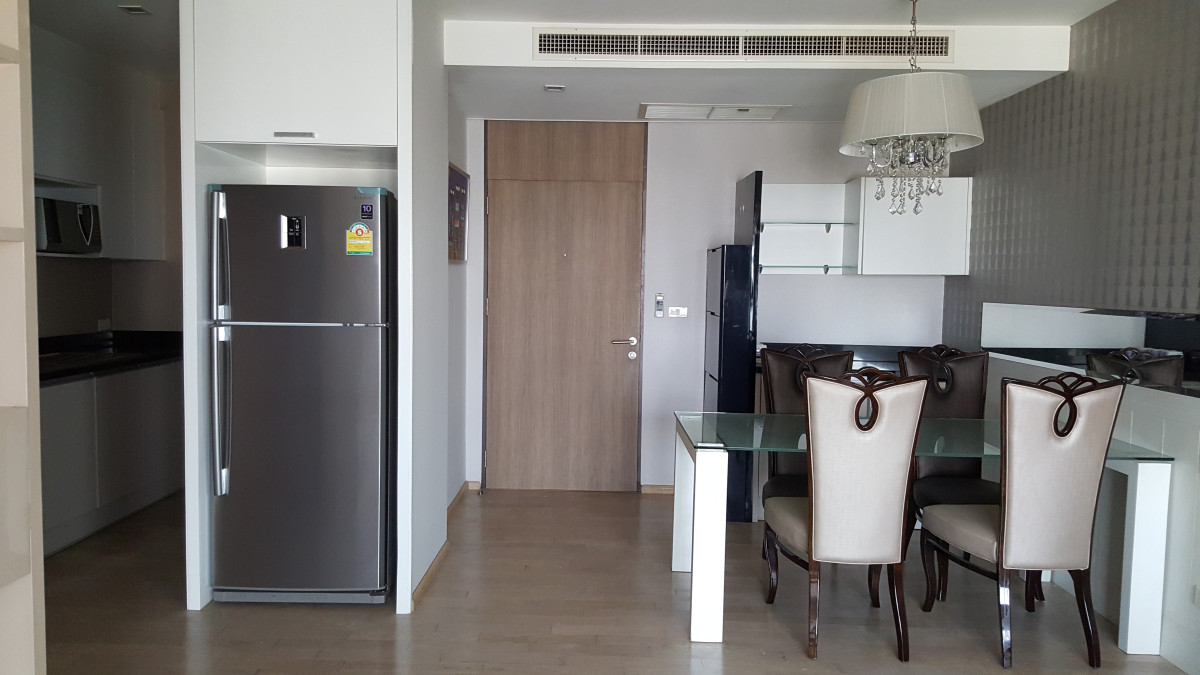 NOBLE REMIX / BTS THONGLOR / HL / CONDO CONNECTED TO BTS THONGLOR 3BED3BATH HIGH FLOOR NICE VIEW READY TO MOVE IN ACCEPTED ALL NATIONALITY 100K PER MONTH