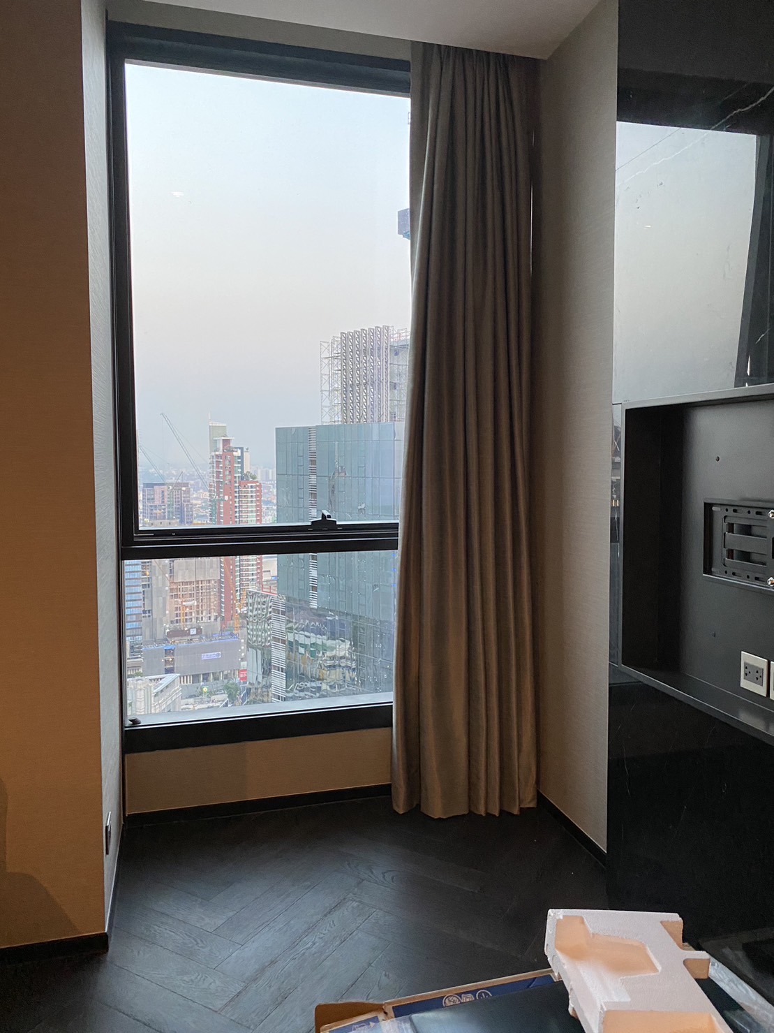 For Rent The Esse  Sukhumvit 36 | BTS Thonglor | Available to move in new one and decoration, hign floor and city view. #O