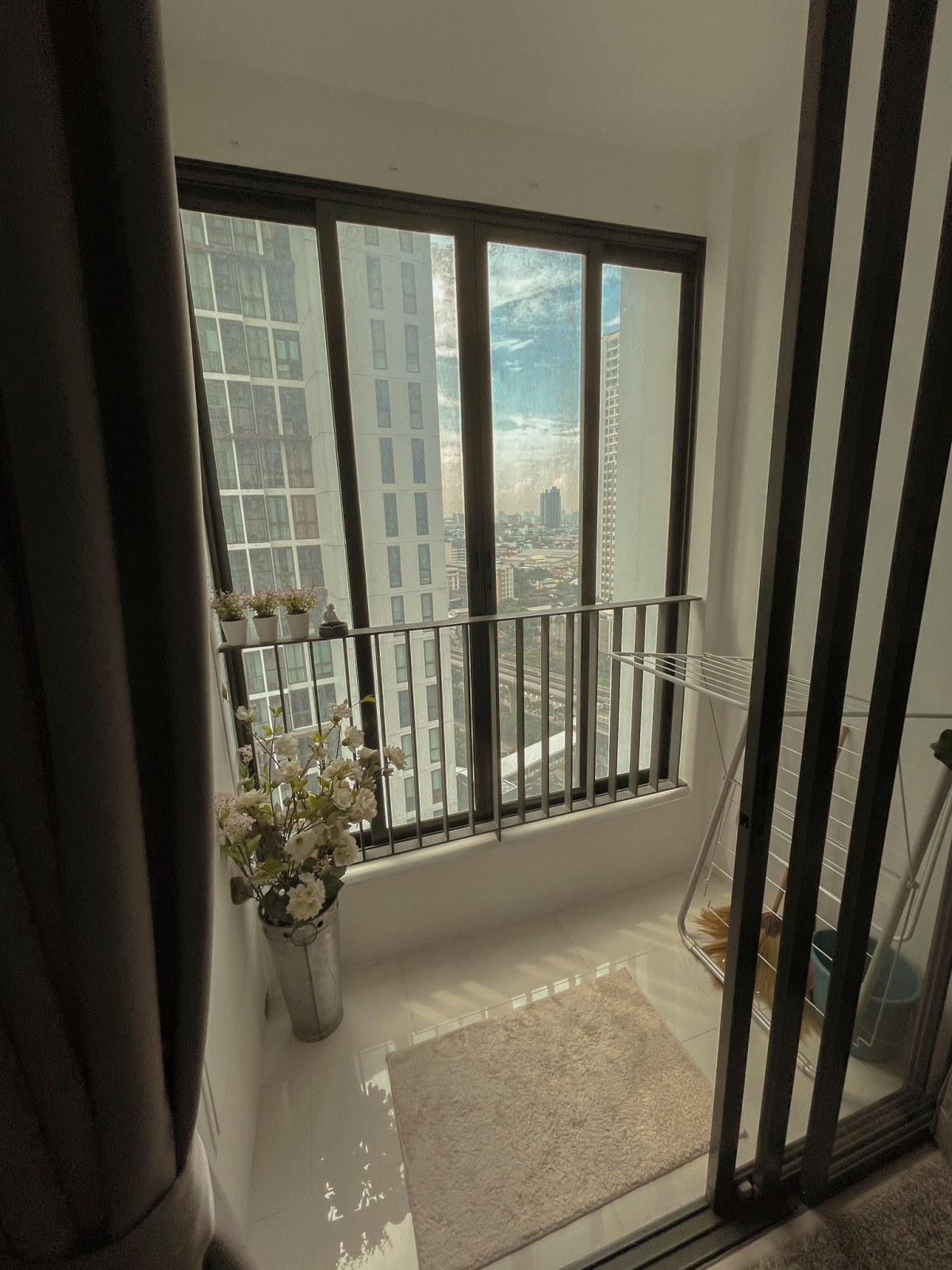  FOR RENT  Ideo Mobi Sathorn *Near BTS Krung Thon Bruri * | #HL