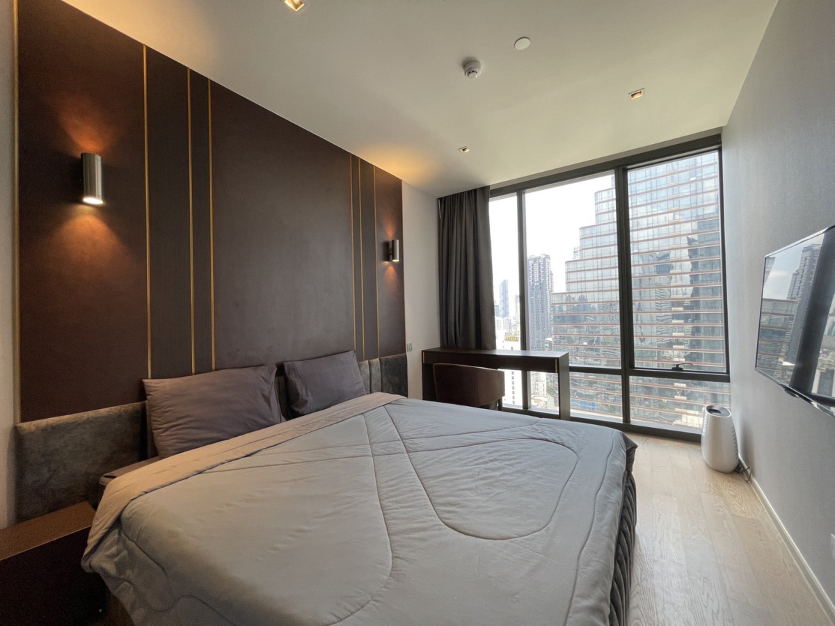 ASHTON SILOM / BTS SILOM / HL / ASHTON SILOM 2 BEDROOM READY TO MOVE IN HIGH FLOOR