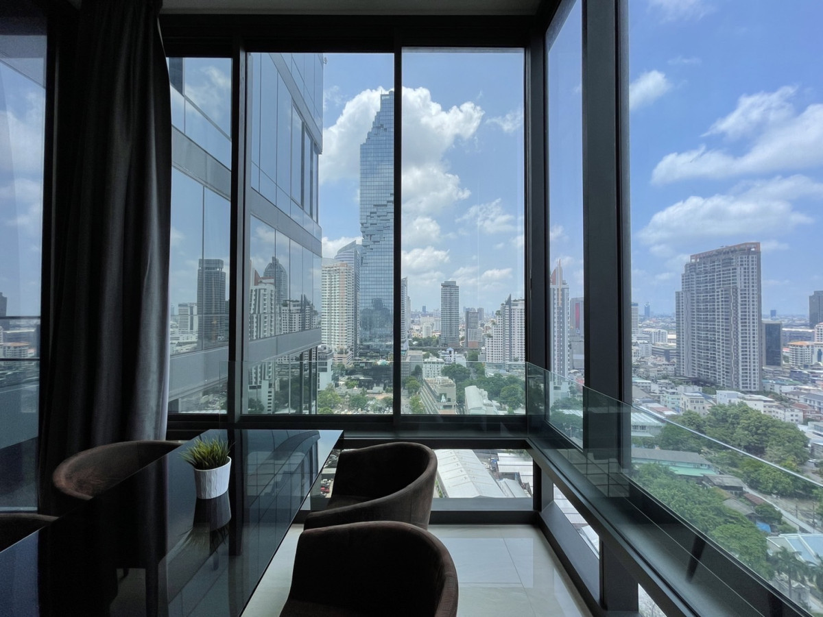 ASHTON SILOM / BTS SILOM / HL / ASHTON SILOM 2 BEDROOM READY TO MOVE IN HIGH FLOOR