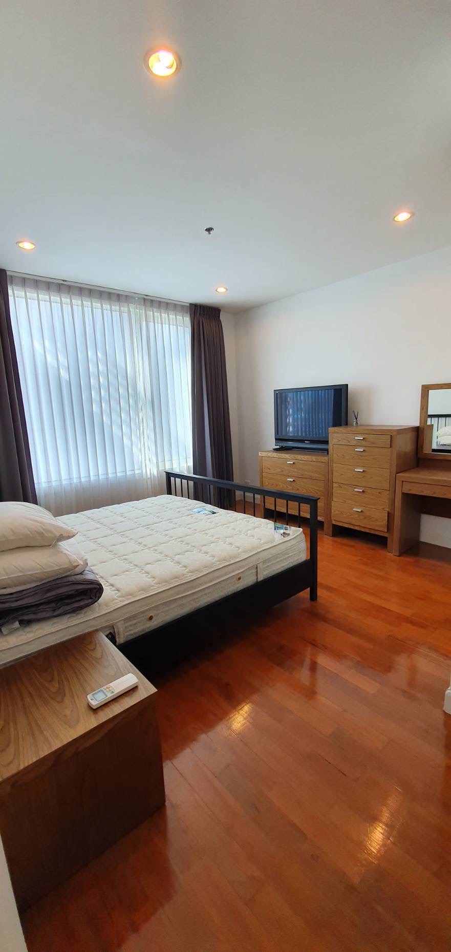 Siri Residence Sukhumvit 24 l BTS Phromphong l #HL