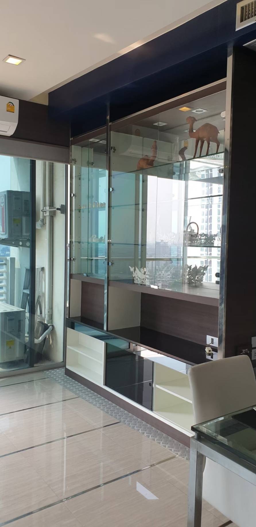 SKY WALK & WELT RESIDENCE  / BTS PRAKANONG / HL / 54SQ.M. HIGH FLOOR 1BEDROOM CONNECTED TO BTS PRAKANONG 20K ONLY