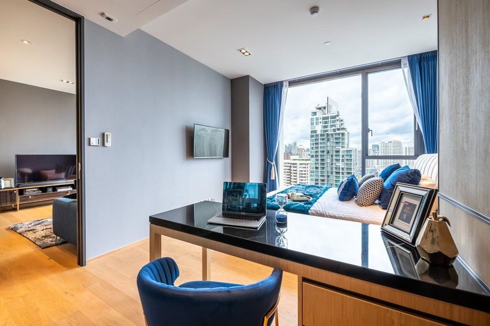 BEATNIQ SUKHUMVIT 32 / BTS PHROMPHONG / HL / FULLY DECORATED LUXURY SEGMENT 1BEDROOM HIGH FLOOR