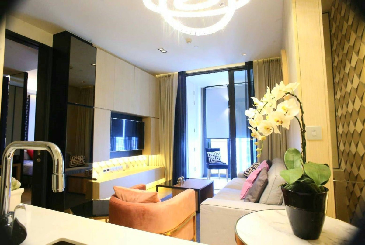 BEATNIQ SUKHUMVIT 32 / BTS PHROMPHONG / HL / SPECIAL DECORATED HIGH FLOOR 60SQ.M.( APPROX ) 1BEDROOM 1BATHROOM IN PHROMPHONG