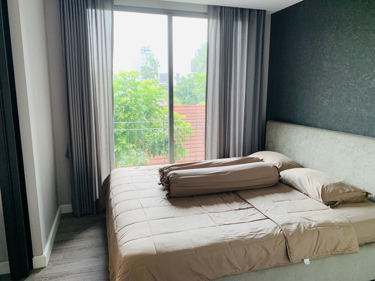 The Room Sukhumvit 40 l BTS Ekkamai l #HL