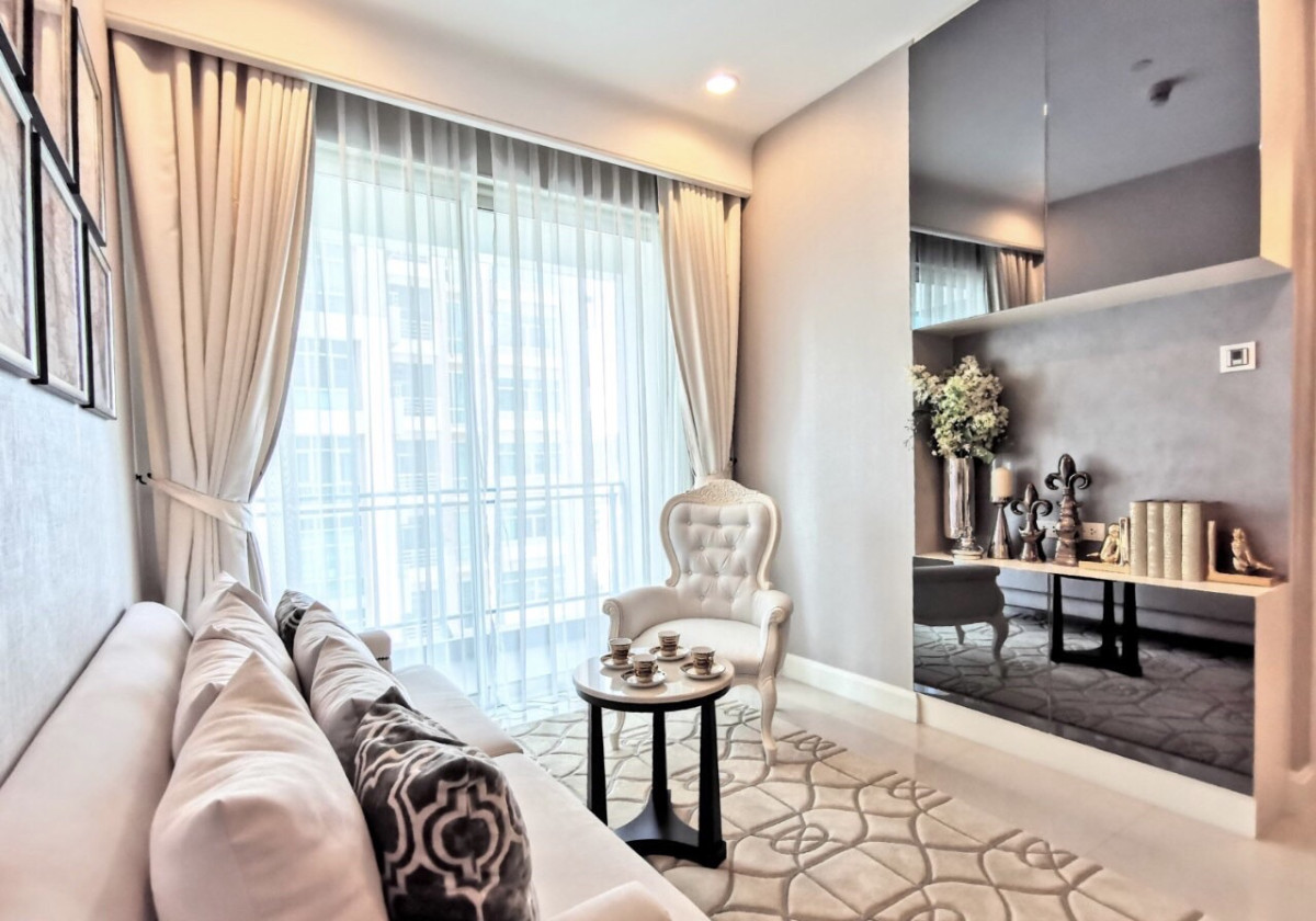 Q Langsaun I BTS Ratchadamri I Luxury Room, Modern Style I #HL