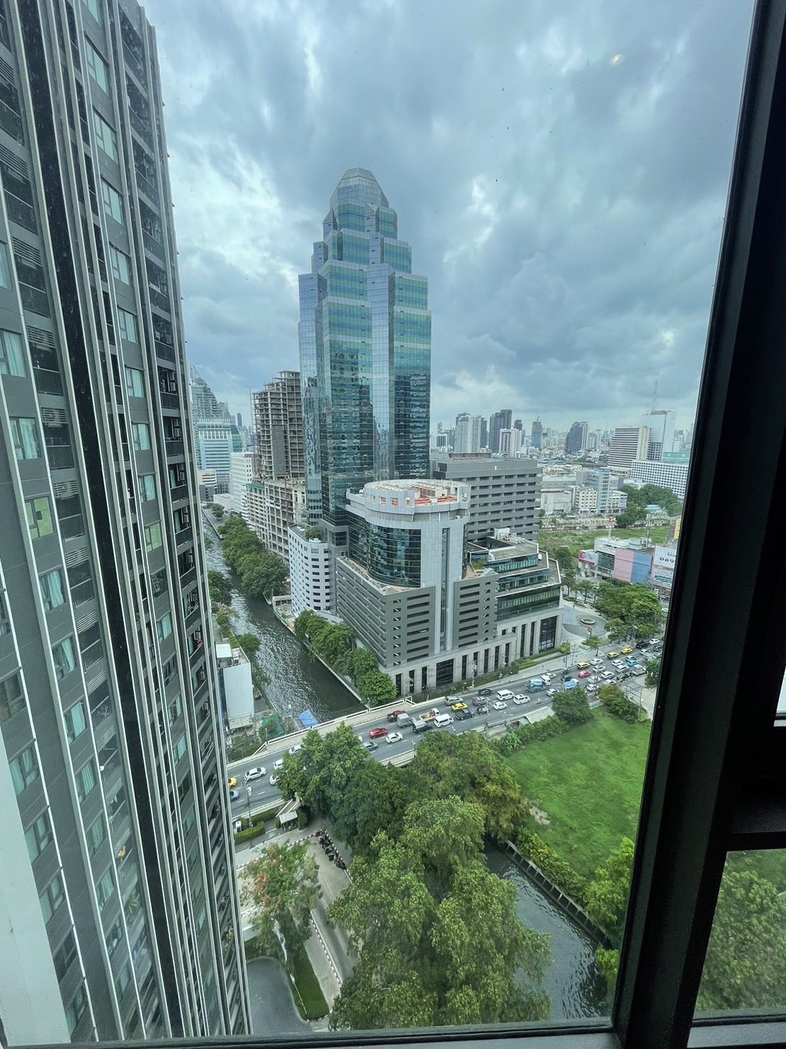 Life One Wireless | BTS Ploenchit | New Decotation, high floor and nice deal price #HL