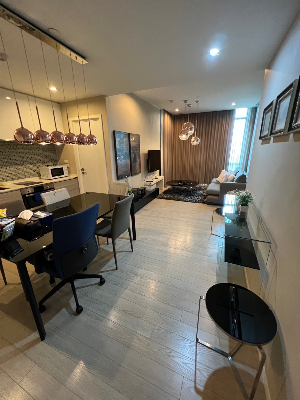 The Room Sukhumvit 21 I BTS Asoke , MRT Sukhumvit I #HL