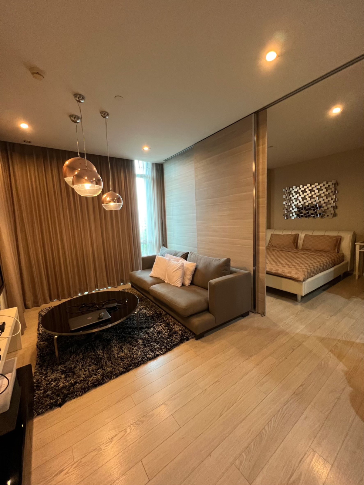 The Room Sukhumvit 21 I BTS Asoke , MRT Sukhumvit I #HL