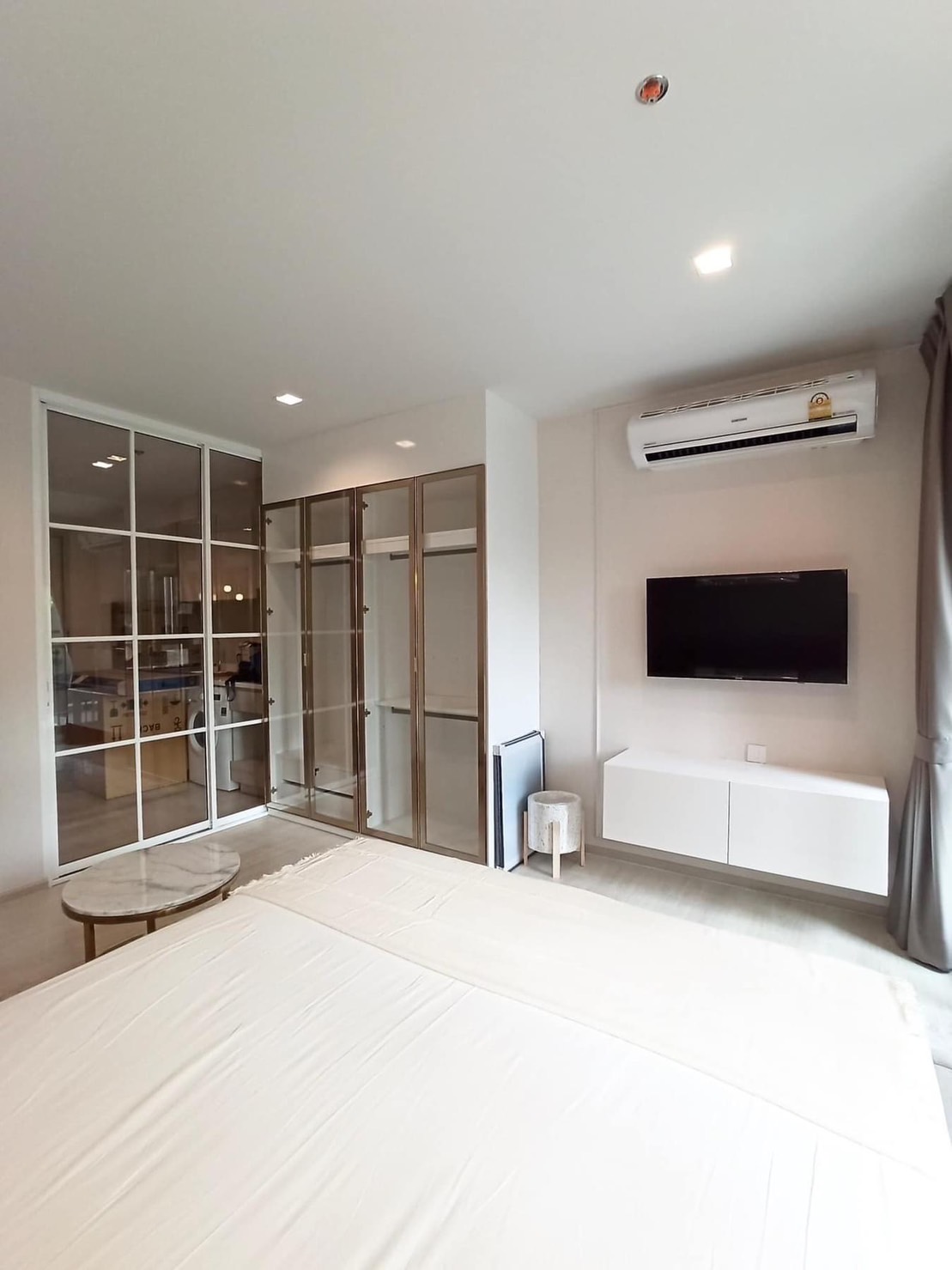 Life One Wireless | BTS Ploenchit | ห้องตกแต่งสวย Studio มีฉากกลั้น #N