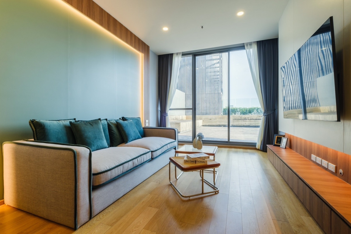 Hyde sukhumvit 13 I BTS nana I 3Bedroom3bathroom BTS nana 180sq.m. Big balcony 150,000 per month only I HL