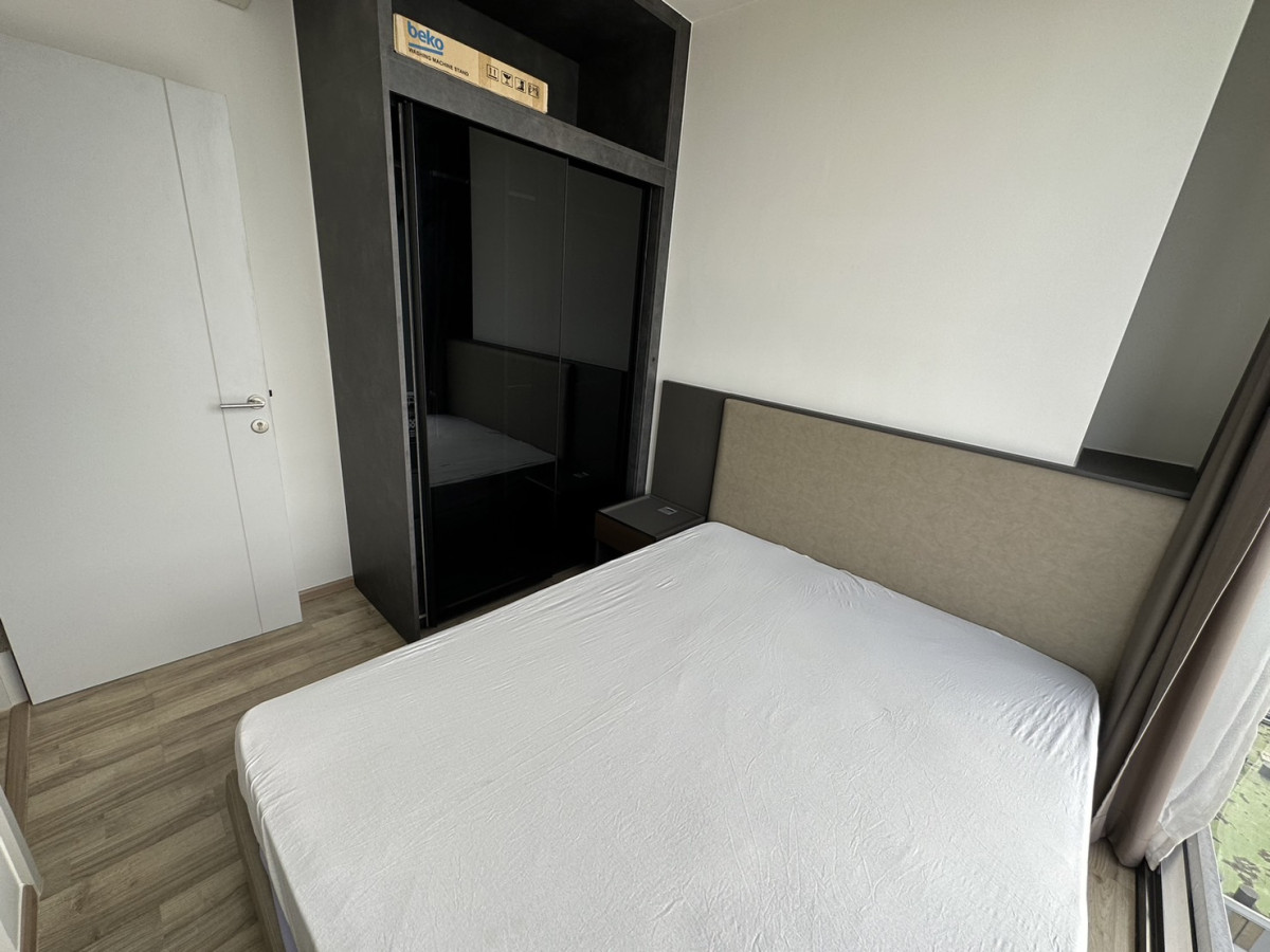 The Line Jatujak-Mochit I BTS Mochit MRT Jatujak Park I coner room, good price | #HL