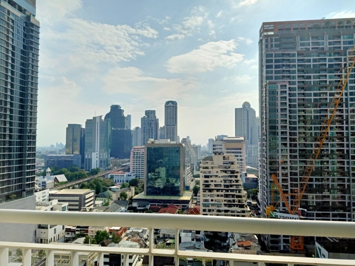 Life Sathorn 10 I Bts St.Louis I ห้องใหญ่ วิวดี I #Old