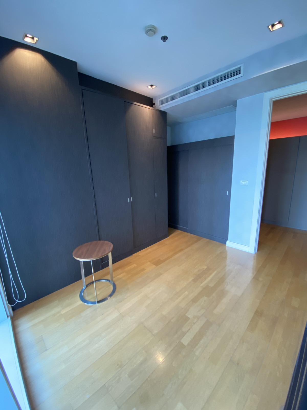 Athenee Residence | BTS Ploenchit | ราคาดี ห้องหายาก พื้นที่กว้าง ตกแต่งใหม่ พร้อมเข้าอยู่ #HL