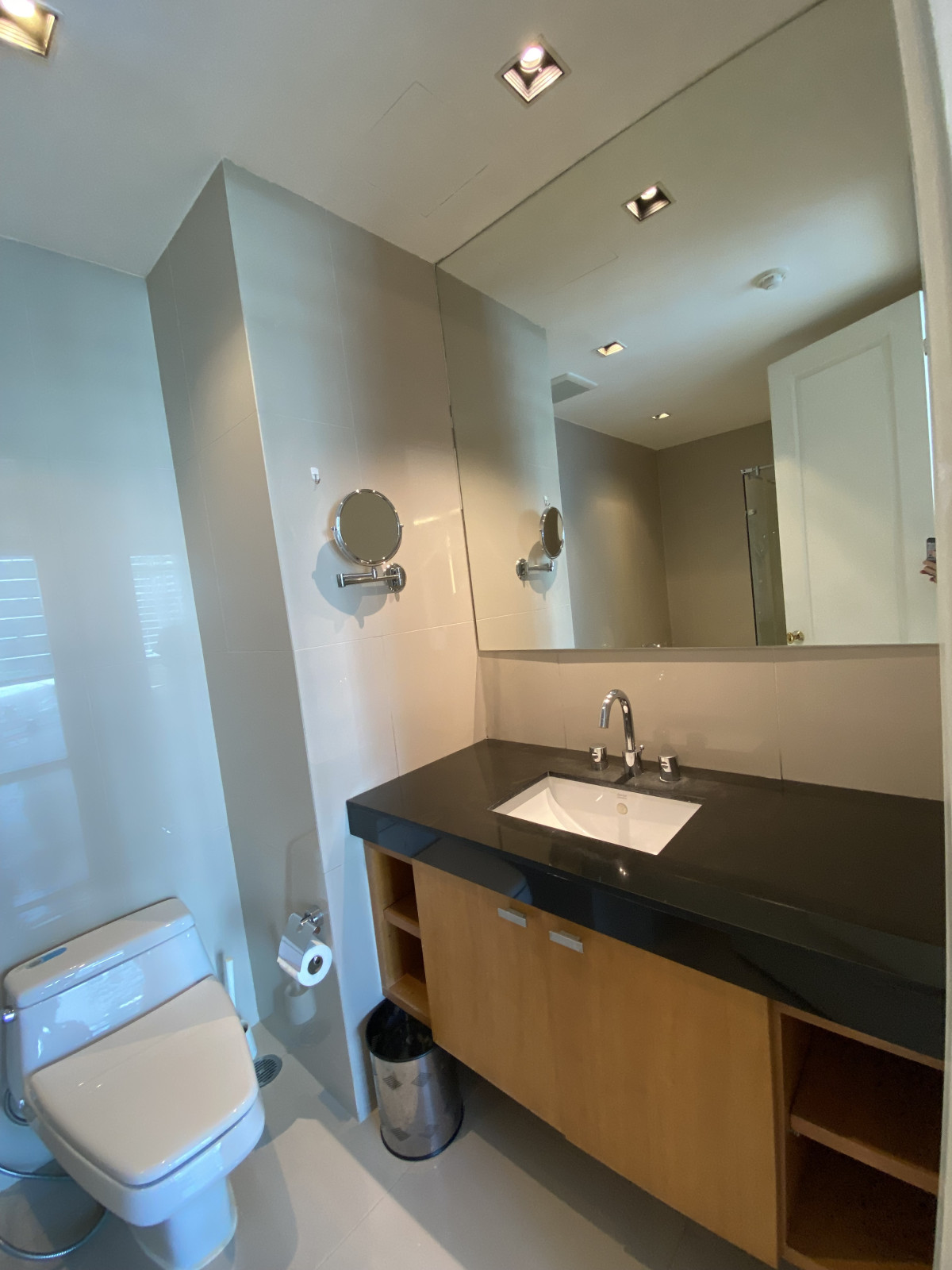 Athenee Residence | BTS Ploenchit | ราคาดี ห้องหายาก พื้นที่กว้าง ตกแต่งใหม่ พร้อมเข้าอยู่ #HL