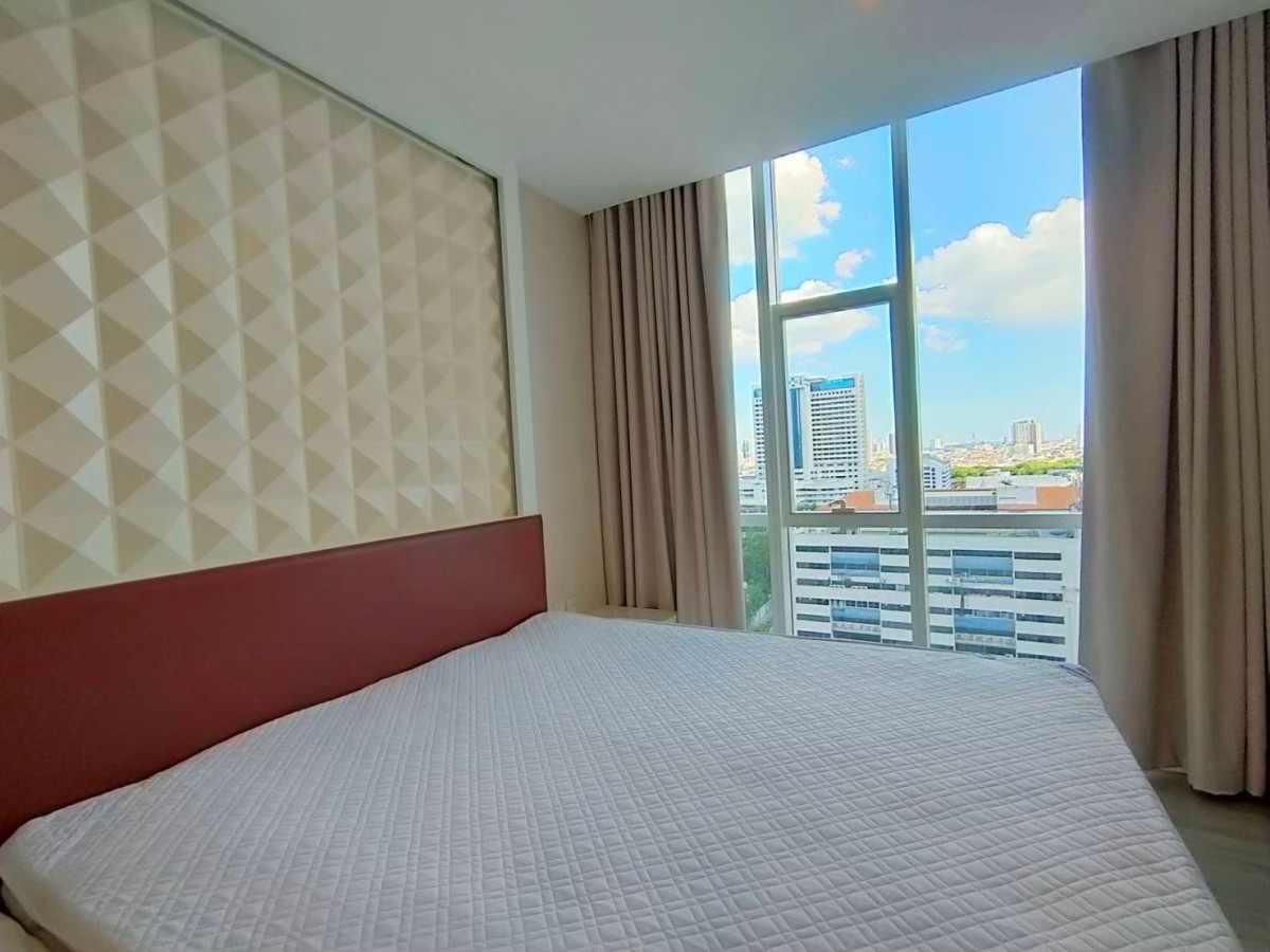 The room Sathorn - TanonPun I Bts Surasak I #HL