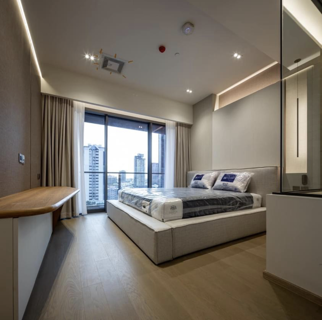 The Strand Thonglor | BTS Thonglo | very new 1 bed with nice deal and cozy decoration #HL