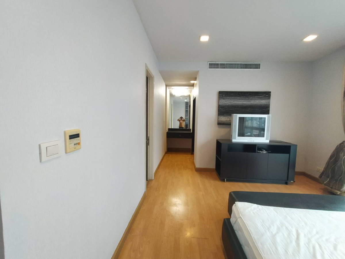 Nusasiri Grand Condo | BTS เอกมัย |ห้องใหญ่ ติด BTS  มี maid room |HL