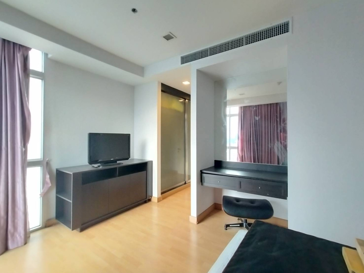 Nusasiri Grand Condo | BTS เอกมัย |ห้องใหญ่ ติด BTS  มี maid room |HL