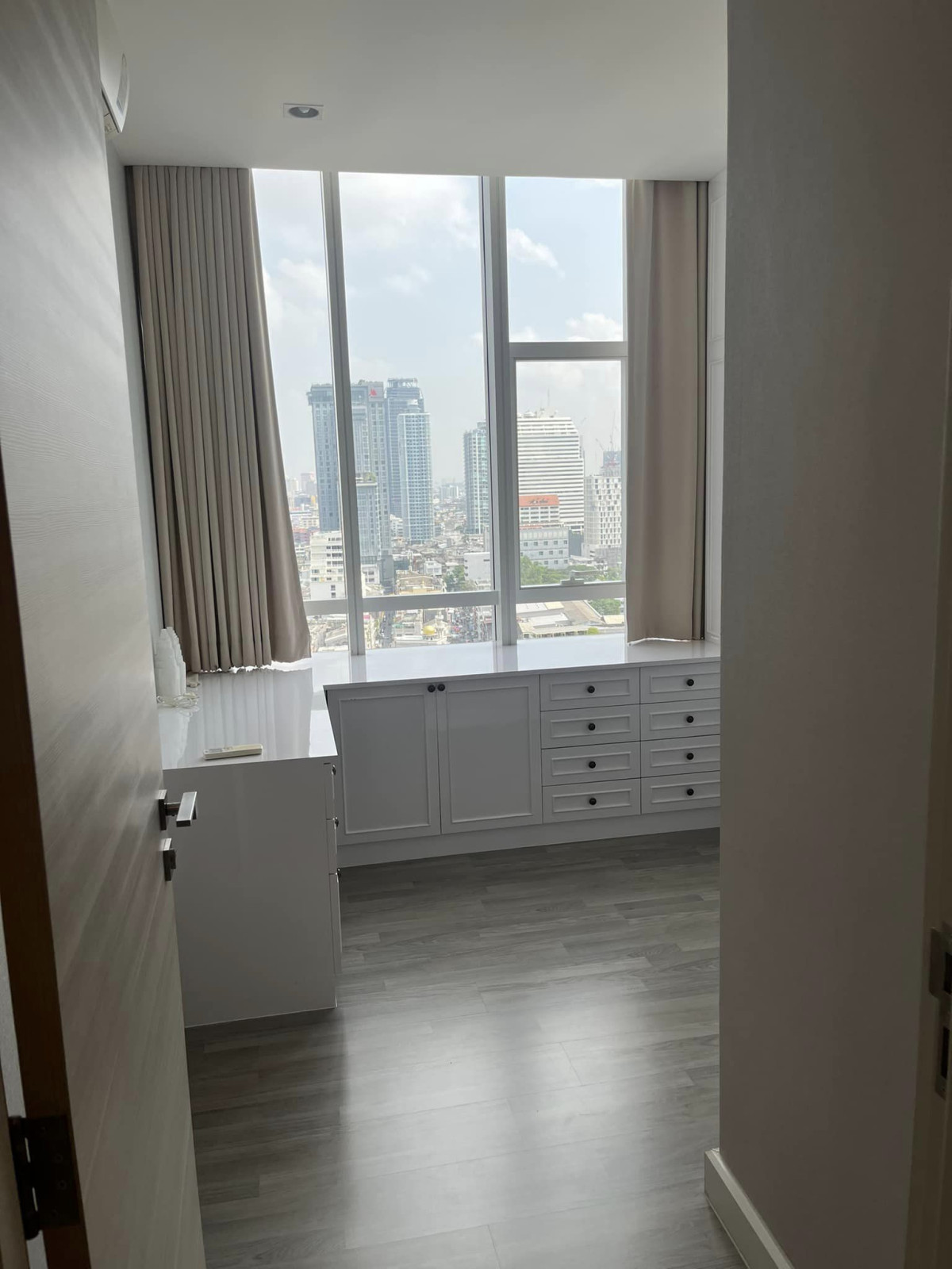 The Room Sathorn I Bts Surasak I #Old