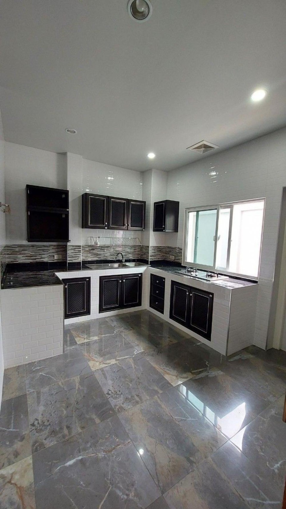 House for Rent near MRT Purple Line Bangson Station | MRT Bangson - Wongsawang | #N