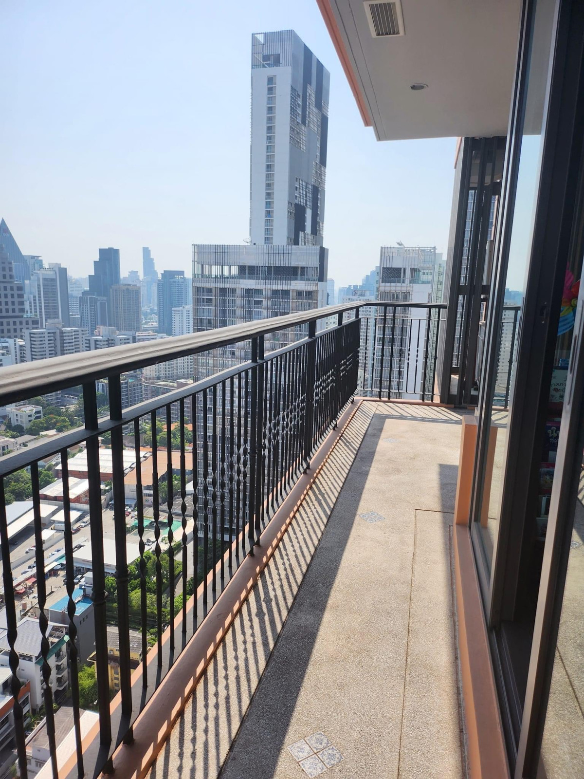 Aguston Sukhumvit 22 | BTS Phorm Phong | Good View, Big balcony | #HL