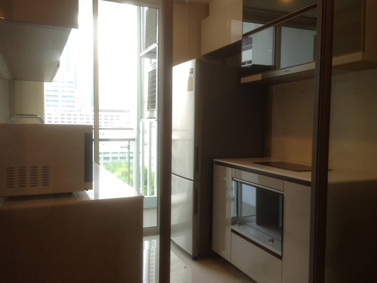 The Room Sathorn I Bts Surasak I #HL