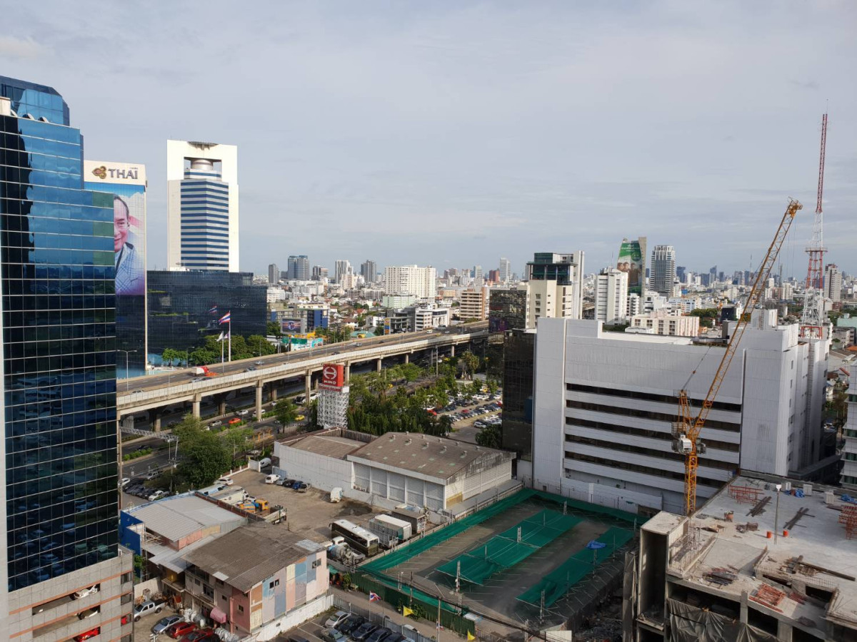 SYM Vipha-Ladphrao I BTS Mochit MRT Jatujak Park I #O