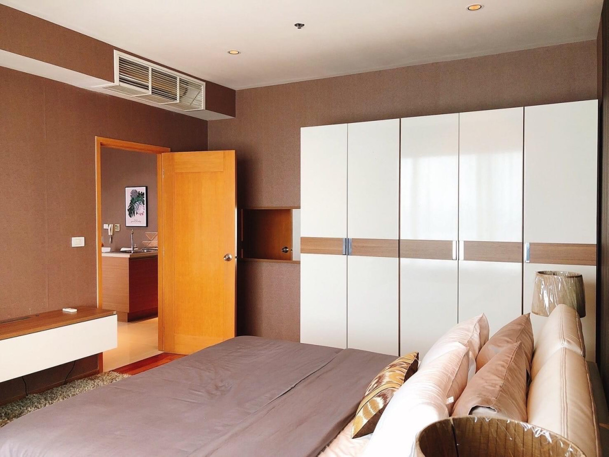 The Emporio Place Sukhumvit 24 | BTS Phorm Phong | The best price | #HL