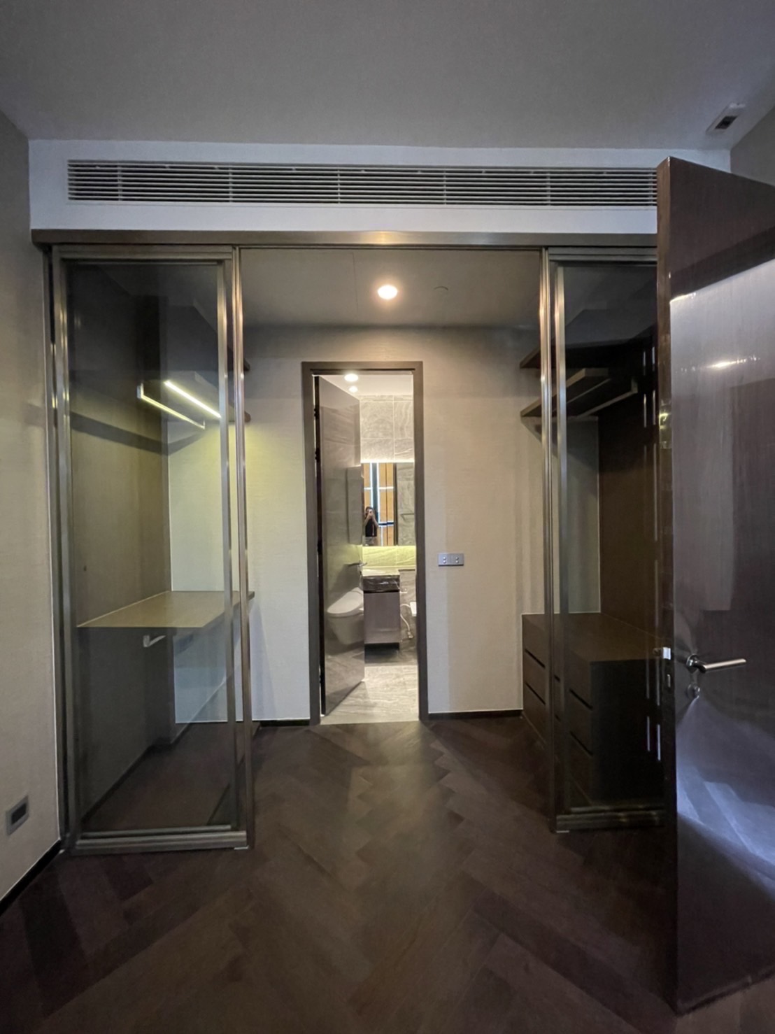 The Esse Sukhumvit 36 | BTS Thonglo | 1 bed ไซส์ใหญ่ ราคาคุยได้ ชั้นสูง พร้อมเข้าอยู่ #HL