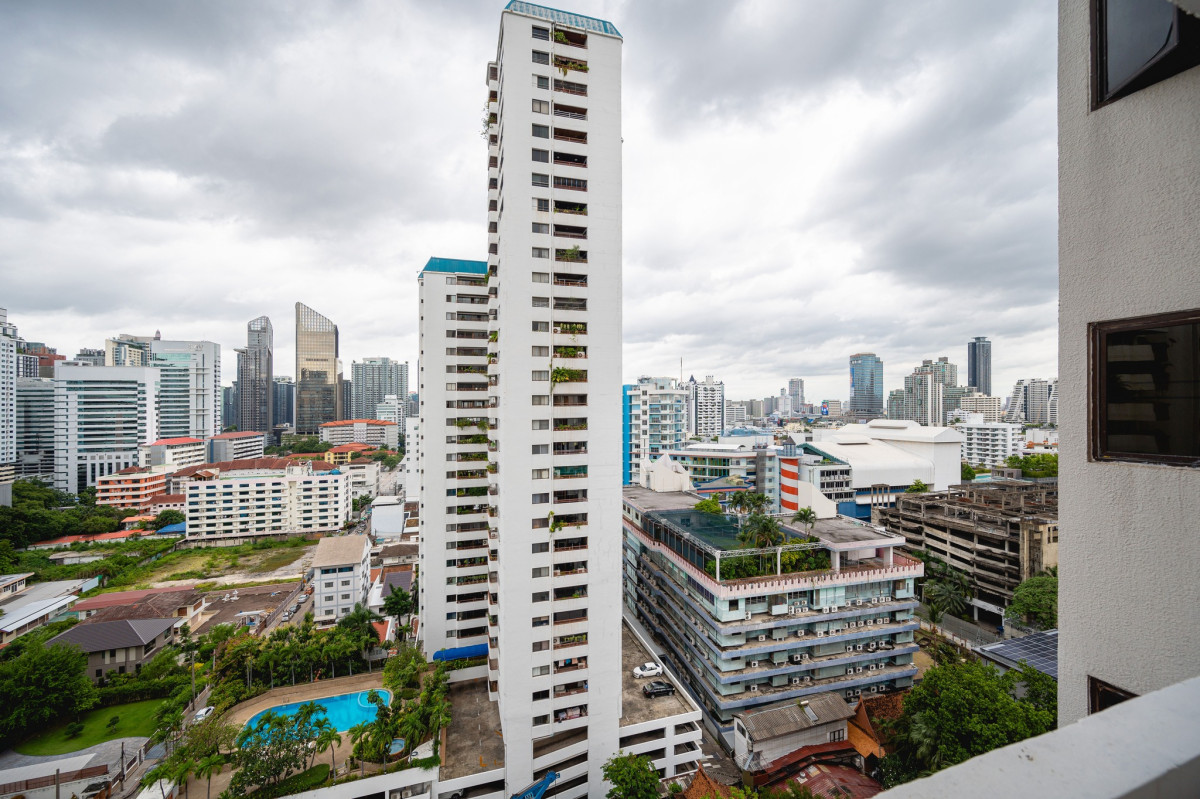 Prestige Sukhumvit 23 l BTS Asoke , MRT Sukhumvit l #HL