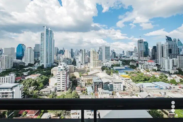 Aguston Sukhumvit 22 | BTS Phromphong | #HL