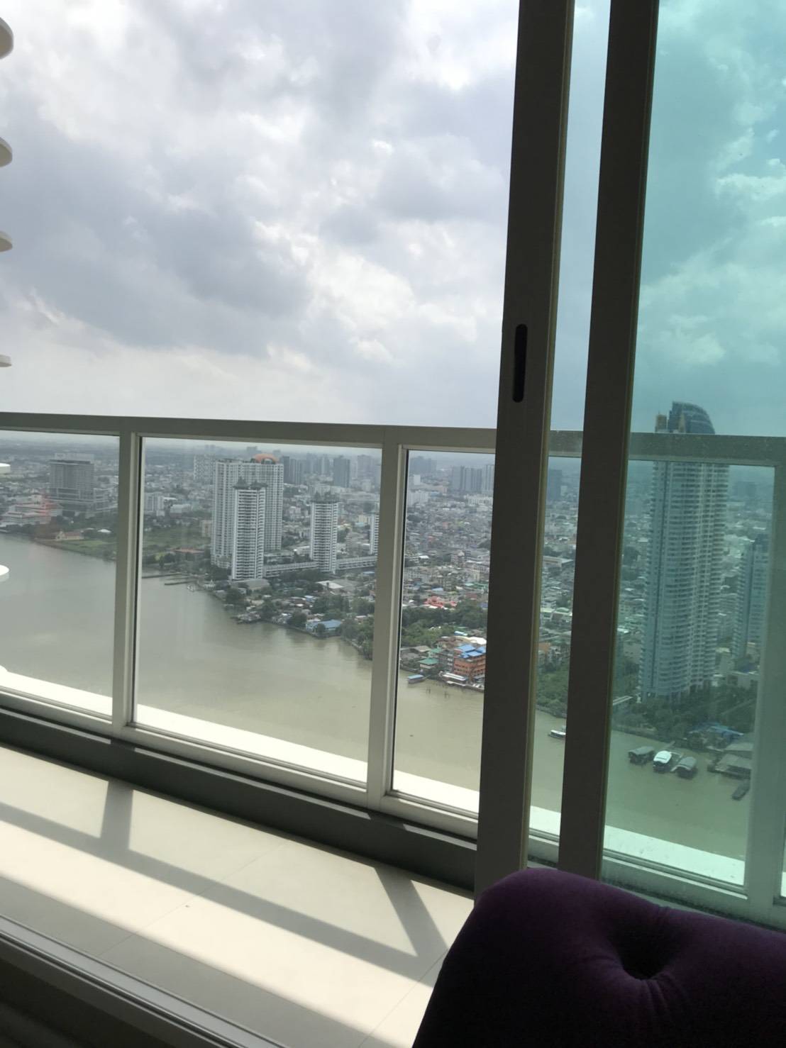 Menam Residences I Bts สะพานตากสิน I Good price 2bed river view I Old