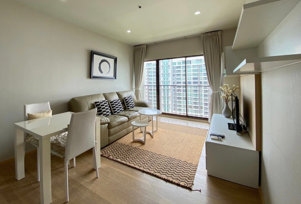 Noble Refine Sukhumvit 26 I BTS Phromphong I High ceiling Beautiful Room I #HL