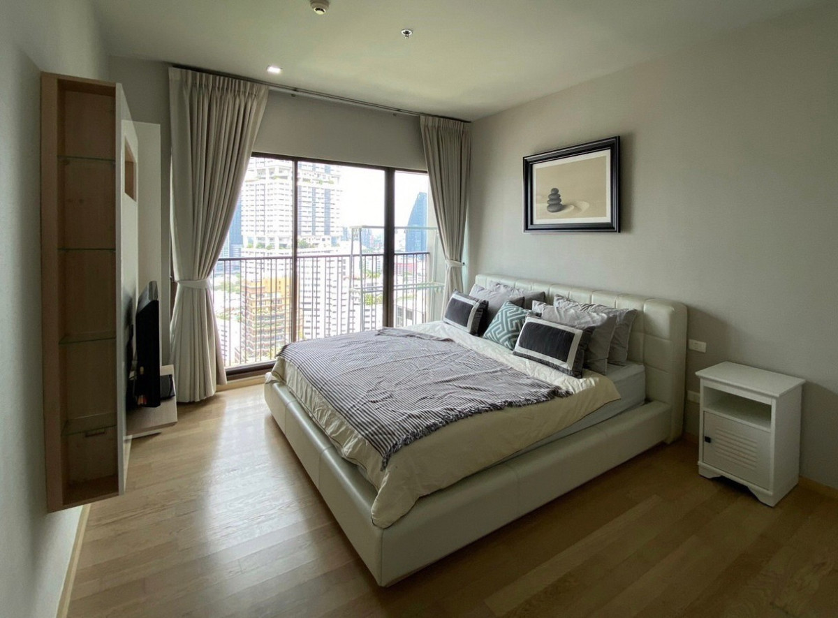 Noble Refine Sukhumvit 26 I BTS Phromphong I High ceiling Beautiful Room I #HL