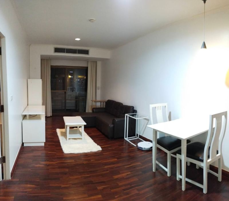 CITY RESORT SUKHUMVIT 49 I BTS PHROMPHONG I LARGE SIZE OF 1BEDROOM 70SQ.M. 28,000 PER MONTH I HL