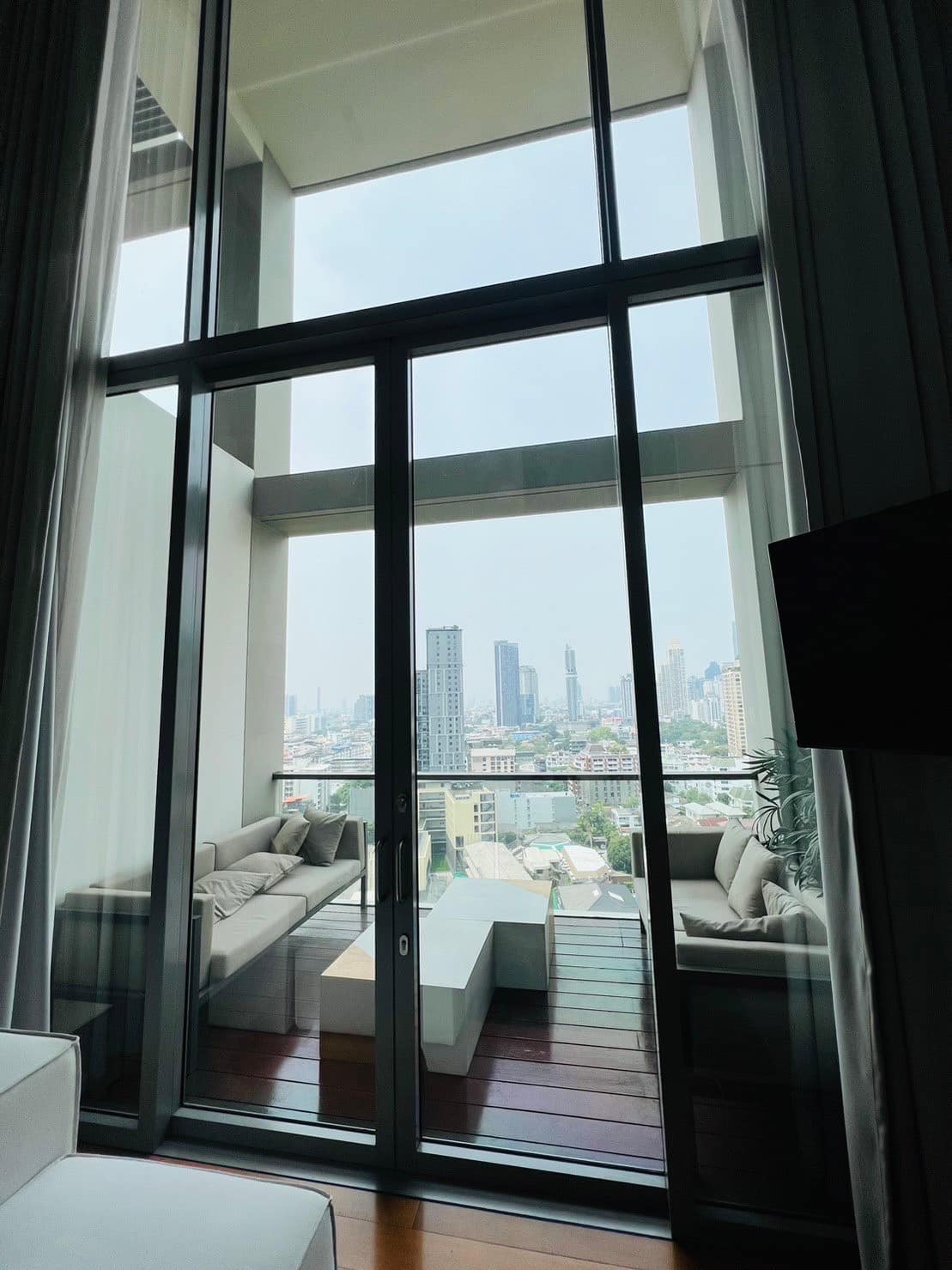 THE SUKHOTHAI RESIDENCES I BTS SALADAENG I ULTIMATE CLASS OF SATHORN 1BED DUPLEX I HL