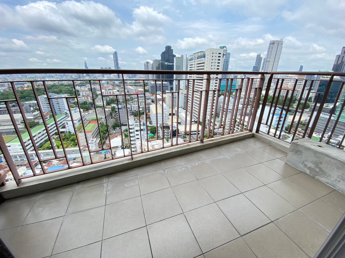 Centric Sathon-St Louis I BTS Saint Louis I HIgh Floor Corner Room 2bed biggest room I #HL