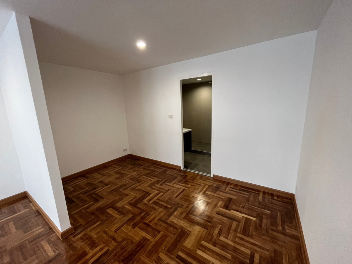 Green Peace Mansion Condominium | BTS Saphan Kwai | Very Big Unit with Best Price ! | #HL