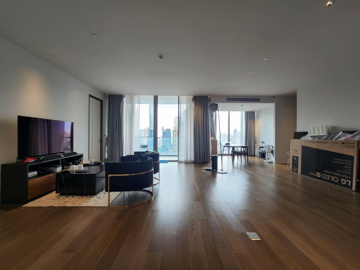 KRAAM SUKHUMVIT 26 I BTS PHROMPHONG I ULTIMATE LUXURY PHROMPHONG 188SQ.M. 3BED3BATH READY TO SELLI HL