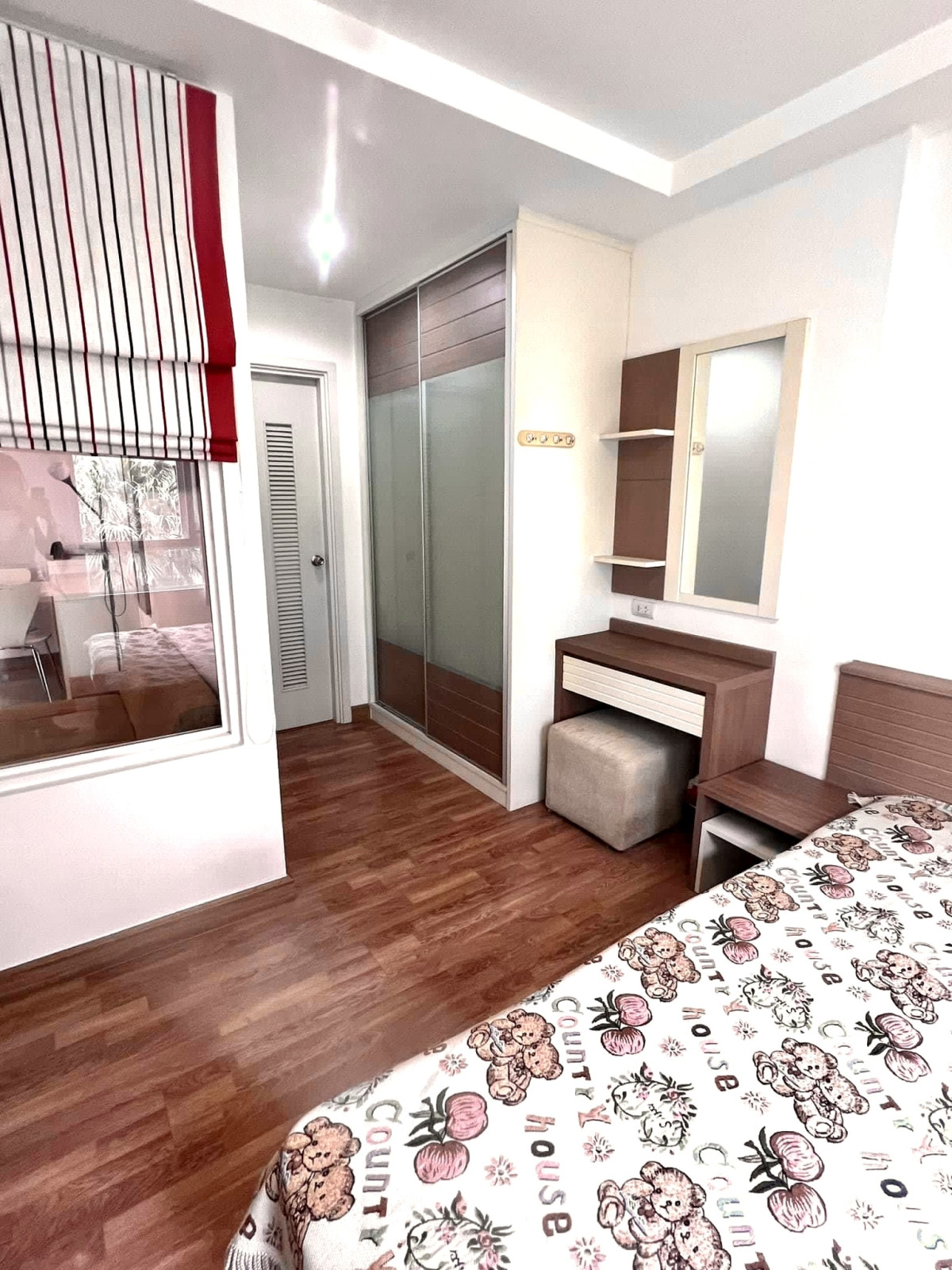 Ivy Ratchada I MRT Sutthisan I Nice Room & Fully furnished I O