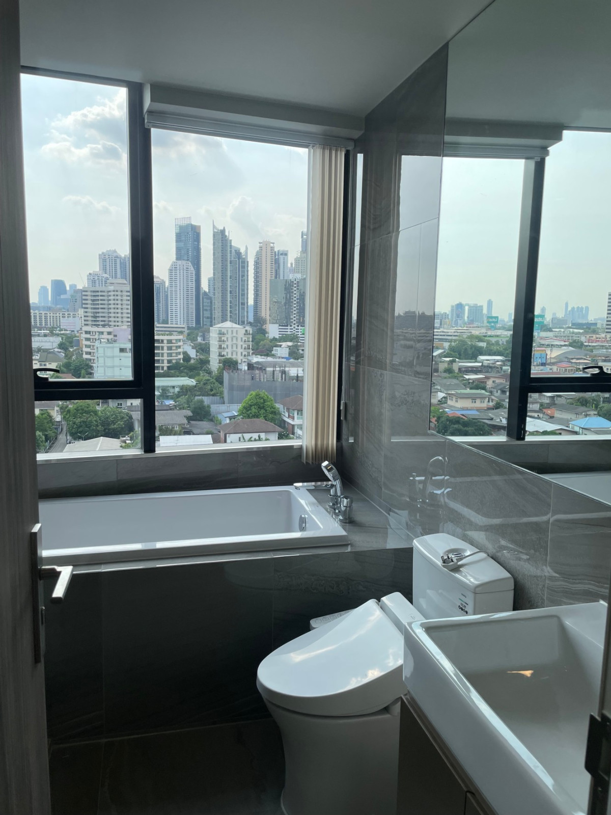 Ideo Q Sukhumvit 36 I BTS Thonglor I #N