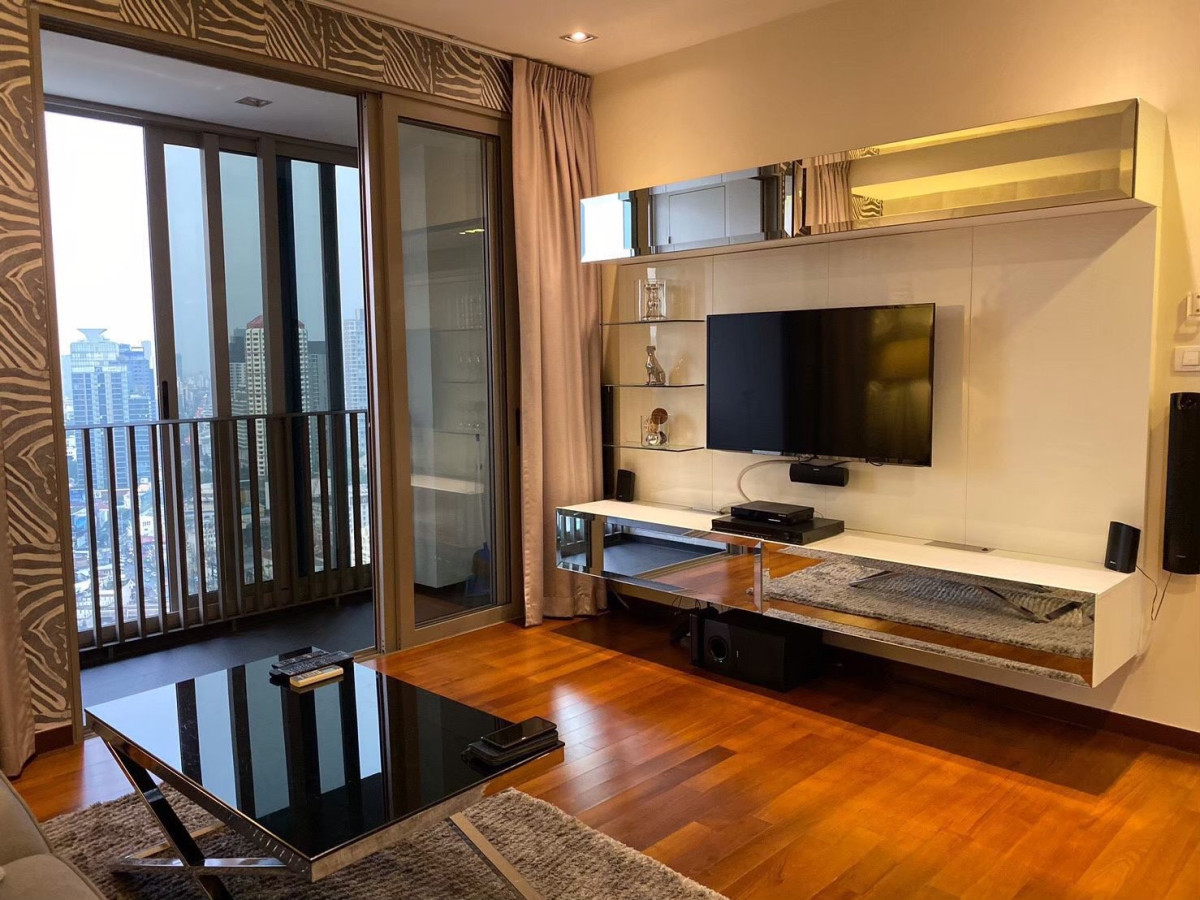 ASHTON MORPH 38 I BTS THONGLOR I PET FRIENDLY 2BED2BATH HIGH FLOOR READY TO MOVE IN UNBLOCKING VIEW 300 METERS FROM BTS THONGLOR FREE 24HRS SHUTTLE BUS I HL