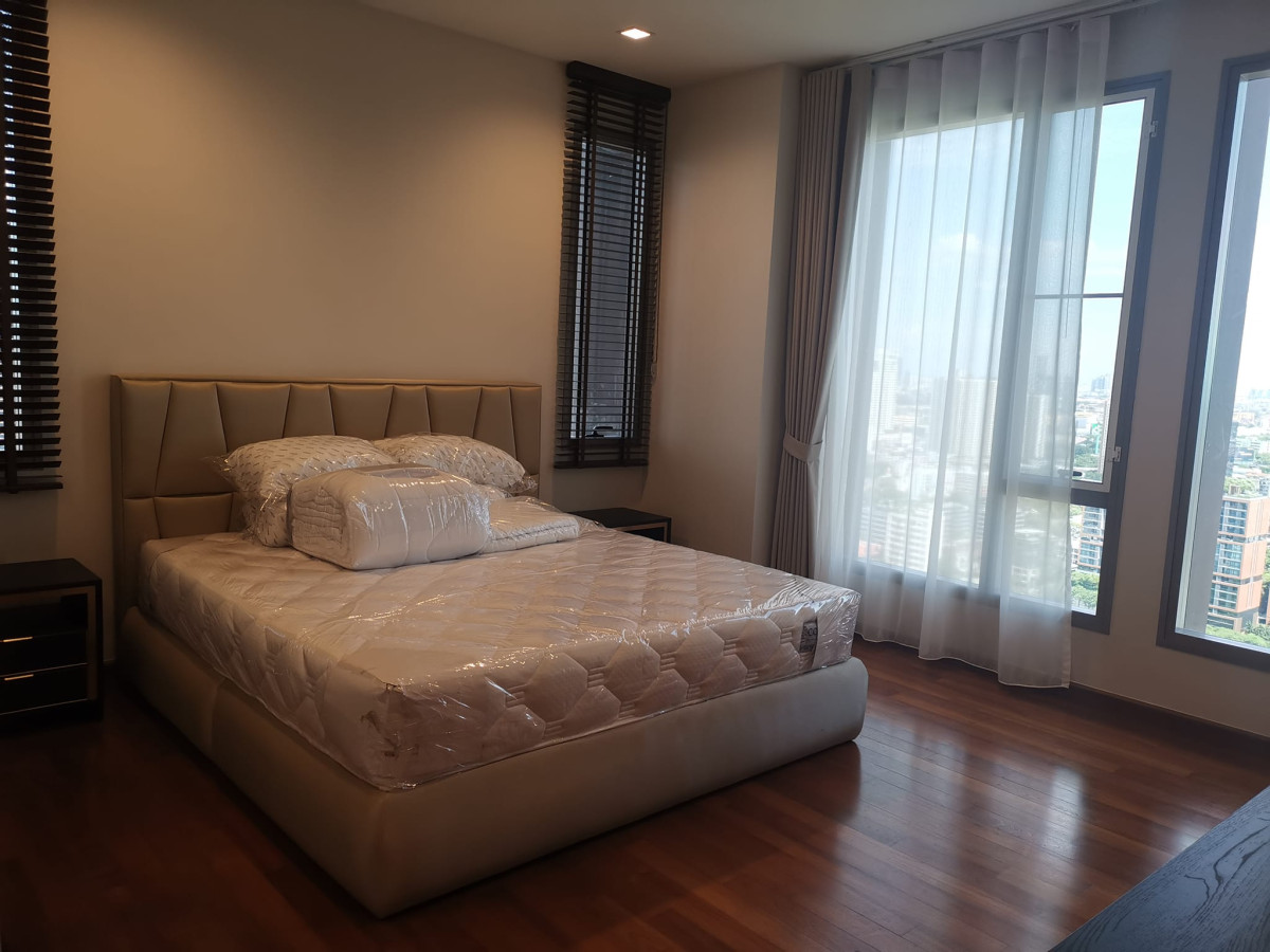 ASHTON MORPH 38 I BTS THONGLOR I 3BED4BATH PET FRIENDLY !!!!!!! READY TO MOVE IN HIGH FLOOR AND RIVER VIEW WIND FLOW I HL