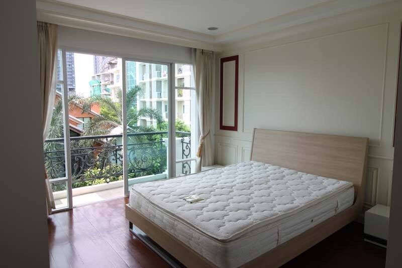 La Vie En Rose I BTS Thonglor I Rare Room Good Price Big Space I #HL