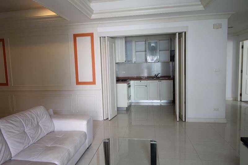 La Vie En Rose I BTS Thonglor I Rare Room Good Price Big Space I #HL