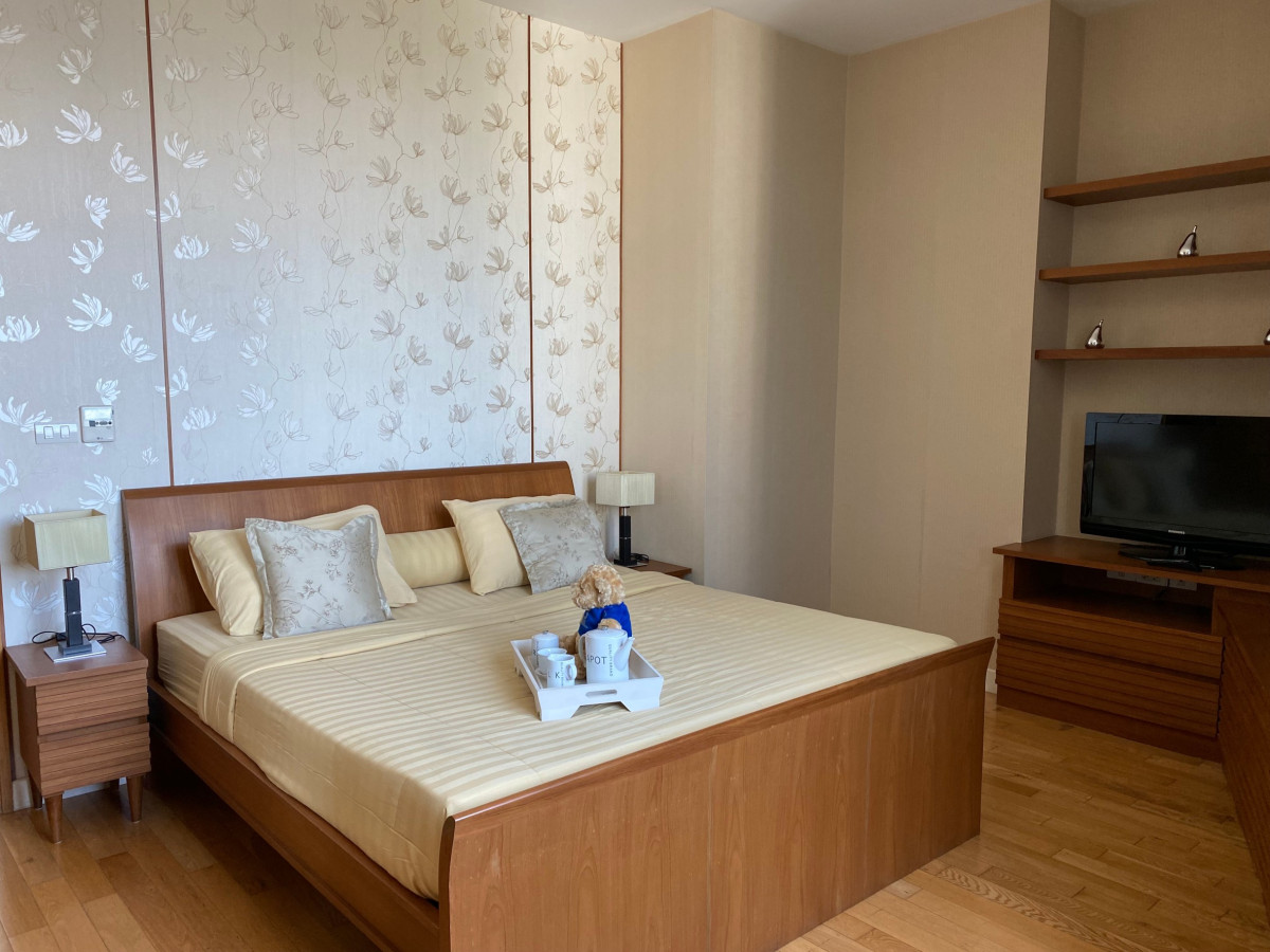 Millennium residence Sukhumvit 20 I BTS Asoke , MRT Sukhumvit I #HL